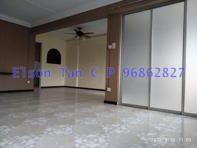 Woodlands Street 81 thumbnail photo